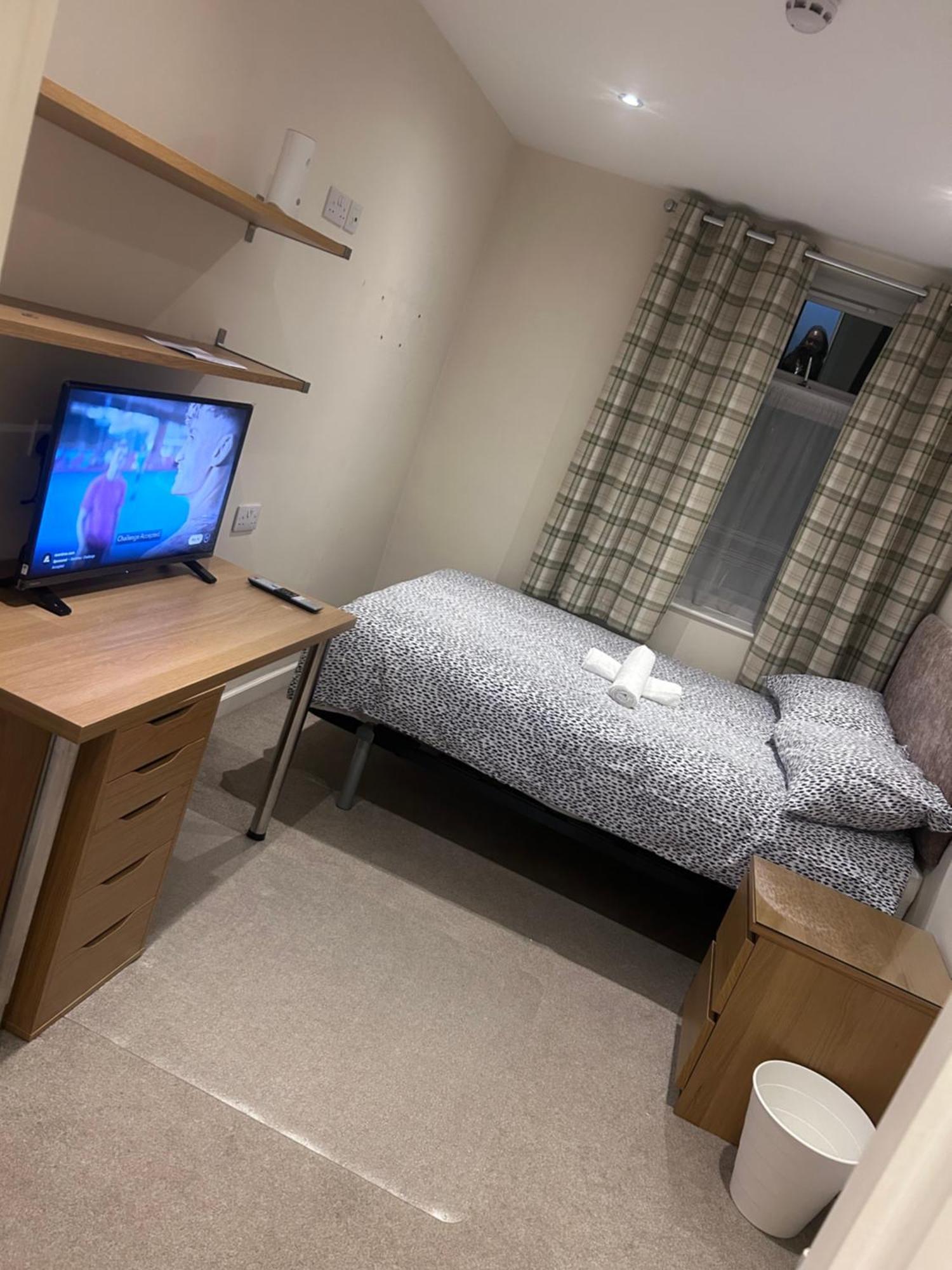 Seaford Guest House Pri Stoke-on-Trent Екстериор снимка
