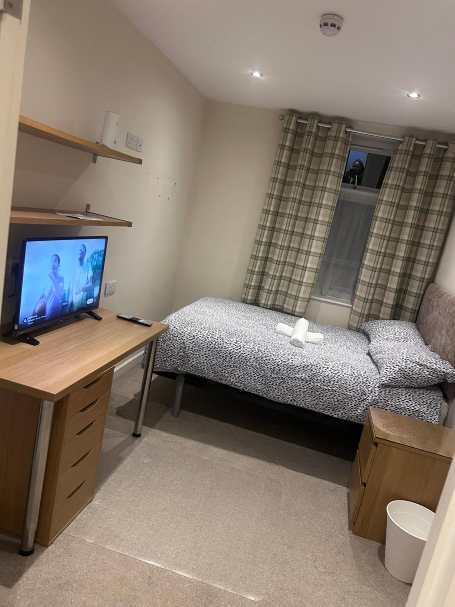 Seaford Guest House Pri Stoke-on-Trent Екстериор снимка